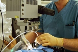 امکان عمل جراحی شبکیه چشم در بیمارستان دولتی حضرت زهرا زینبیه فراهم شد