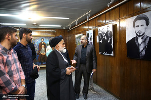 بازدید جمعی از دانشجویان فعال فرهنگی سیاسی و اجتماعی دانشگاه های استان هرمزگان از بیت امام خمینی (س)در جماران