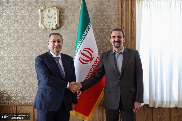 دیدار نماینده رئیس جمهوری آذربایجان در امور ویژه با مشاور سیاسی رئیس جمهور ایران/ سنایی: ایران و آذربایجان برای پیگیری توافقات و حل مشکلات سازوکار و برنامه اقدام تعریف کنند/ امیدواریم به زودی میزبان آقای الهام علی‌اف در تهران باشیم