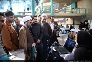 بازدید سید حسن خمینی از کارگاه هنری "یار و یادگار" در حسینیه جماران