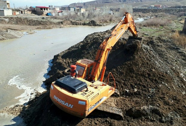 بازگشایی اضطراری 110 کیلومتر از مسیل‌ها و رودخانه‌های خطرساز آذربایجان شرقی