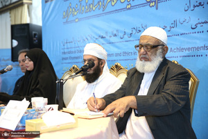 نشست «گفتمان توحیدی اخلاقی‌ امام‌ خمینی(س) در دنیای معاصر؛ دستاوردها و آینده فرارو» (2)