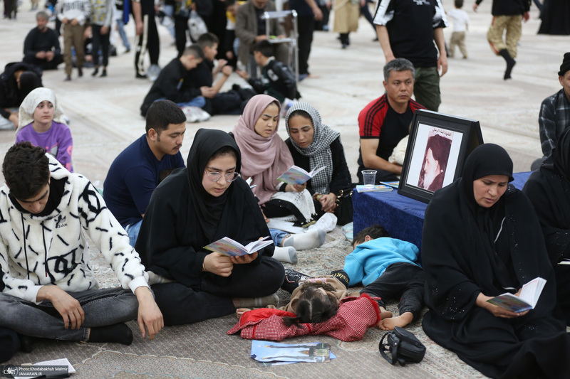 مراسم شب بیست و یکم ماه رمضان در حرم حضرت امام خمینی (س)