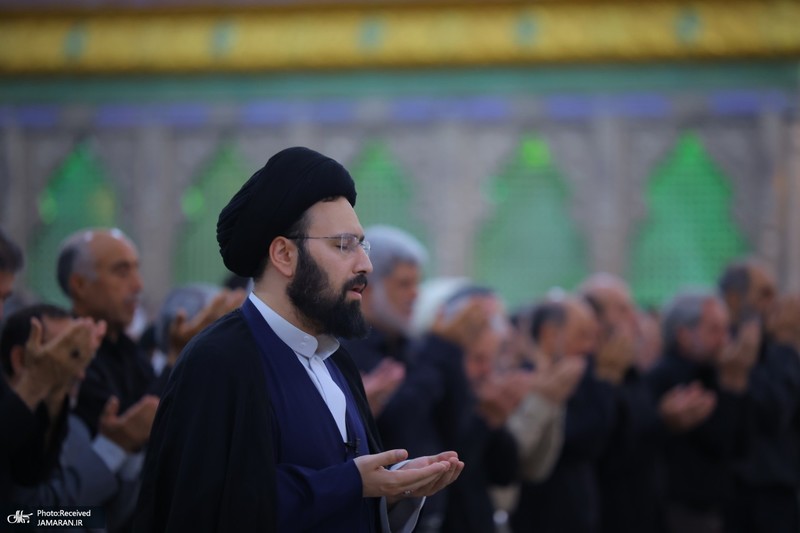 نماز ظهر و عصر روز ارتحال امام در حرم امام خمینی