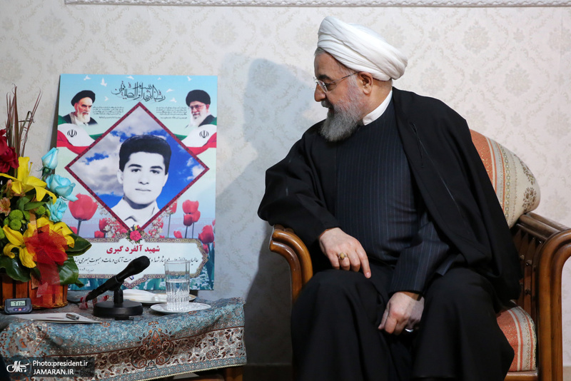 رئیس‌ جمهور در دیدار خانواده شهید ارمنی آلفرد گبری