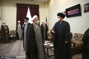 حاشیه های تجدید میثاق رئیس قوه قضائیه و مسئولان عالی قضایی با آرمان‌های حضرت امام خمینی (س)