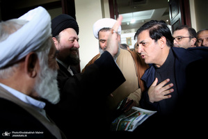 حاشیهتجدید میثاق رئیس و جمعی از نمایندگان مجلس شورای اسلامی با آرمان‌های امام خمینی(س)