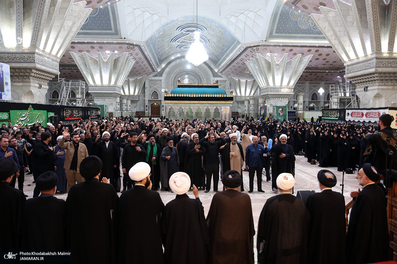 مراسم عزادارای شب عاشورا در حرم مطهر امام خمینی