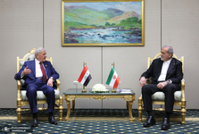 دیدار روسای جمهور ایران و عراق/ پزشکیان: تکمیل پروژه ریلی بصره-شلمچه از اولویت‌های اصلی ایران برای گسترش روابط با عراق است/ عبداللطیف رشید: ایران مهم‌ترین همسایه است و امنیت ما بهم گره خورده است