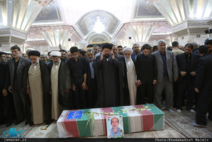 مراسم تشییع پیکر مطهر شهید حمله تروریستی اخیر مازیار سبزعلی در حرم مطهر امام خمینی(س)