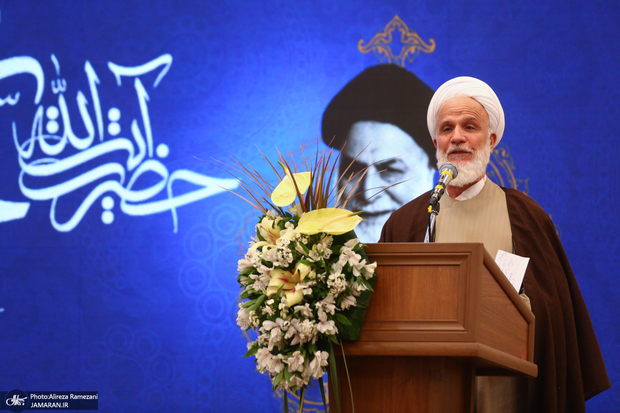 آیت‌الله محمدی عراقی: آیت‌الله سید رضا صدر از برجسته‌ترین شاگردان امام‌ بود/ ایشان آیت‌الله زاده‌ بود اما صفات آقازادگی در ایشان نبود و بسیار متواضع بود؛ اینها درس است