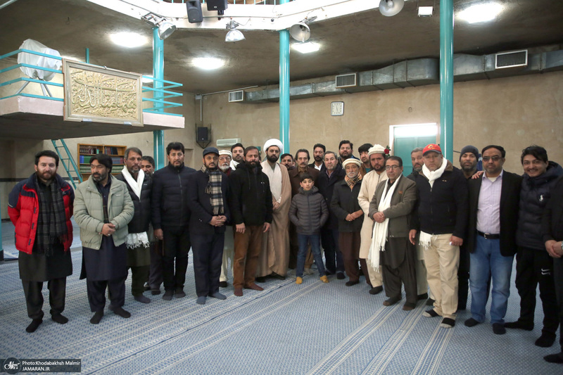بازدید جمعی از گردشگران کشور پاکستان از بیت امام خمینی از جماران