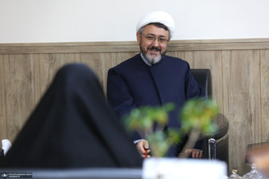 دیدار نرجس سلیمانی با دکتر علی کمساری ریاست موسسه تنظیم ونشرآثار امام خمینی (س)