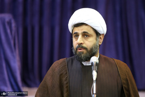 آیین رونمایی از نسخه جدید نرم افزار مجموعه آثار امام خمینی(ره) در حسینیه جماران