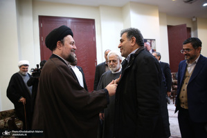 حاشیهتجدید میثاق رئیس و جمعی از نمایندگان مجلس شورای اسلامی با آرمان‌های امام خمینی(س)