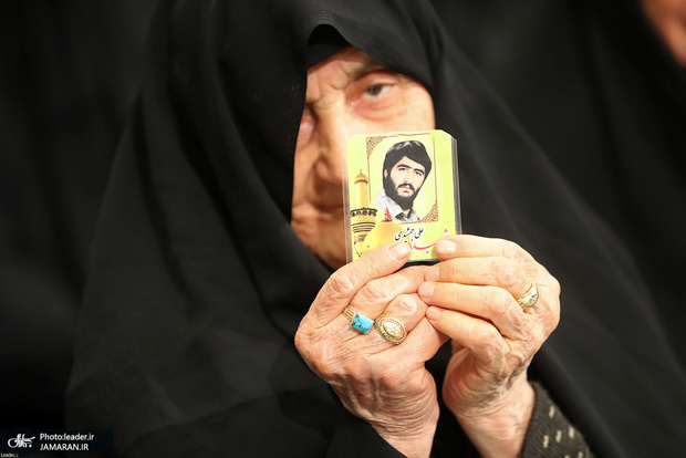 در تجلیل از شهیدان دفاع مقدس