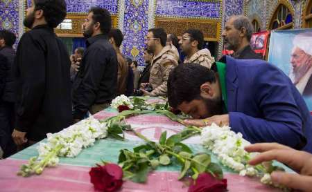 مراسم وداع با شهدای گمنام دوران دفاع مقدس در یزد برگزار شد