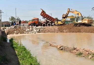 ملی حفاری 100 کیلومتر از سیل بندها را استحکام بخشی می کند