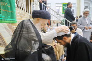 مراسم جشن عید غدیر و عمامه‌گذاری طلاب در بیت مراجع  تقلید و علما