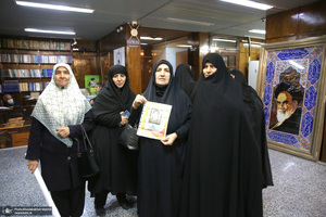 بازدید کنندگان حسینیه جماران