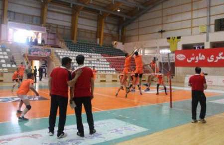 اردوی تیم ملی والیبال دانش آموزی کشور در گنبدکاووس آغاز شد