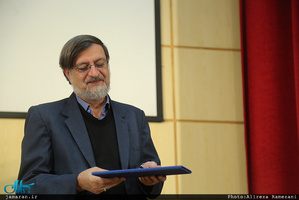 اکران دانشجویی فیلم ترور سرچشمه در دانشگاه علوم پزشکی تهران با حضور محمدرضا بهشتی و محمود صادقی 