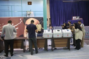 حضور سید حسن خمینی در دور دوم انتخابات مجلس شورای اسلامی