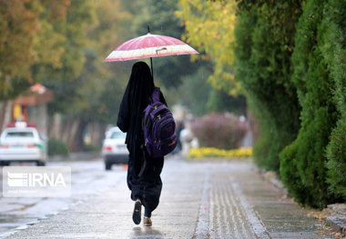 تداوم چهره بارانی در آسمان همدان