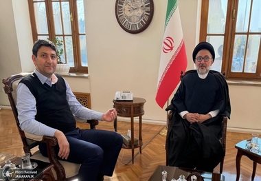 ابطحی: به وزیر ارتباطات گفتم خط بی فیلتر همه مسئولان را ببندد، شاید به یاد مردم بیفتند! او گفت من هم به رییس جمهور پیشنهاد داده‌ام ولی پزشکیان گفته به جای این، باید فیلتر همه برداشته شود/ هاشمی گفت گردش مالی فیلترشکن فروشی از بودجه وزارت ارتباطات بیشتر اس
