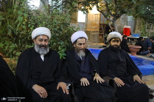 مراسم عزاداری دهه اول ماه صفر در بیت مرحوم آیت الله شاه آبادی‎