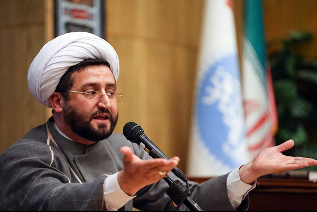 زارع فومنی درگذشت