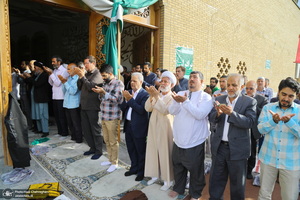 نماز عید سعید فطر در حرم مطهر حضرت معضومه (س)