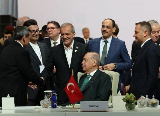 واکنش معاون دفتر رییس جمهور به جنجال ها در مورد برخورد پزشکیان و اردوغان در دوحه + عکس