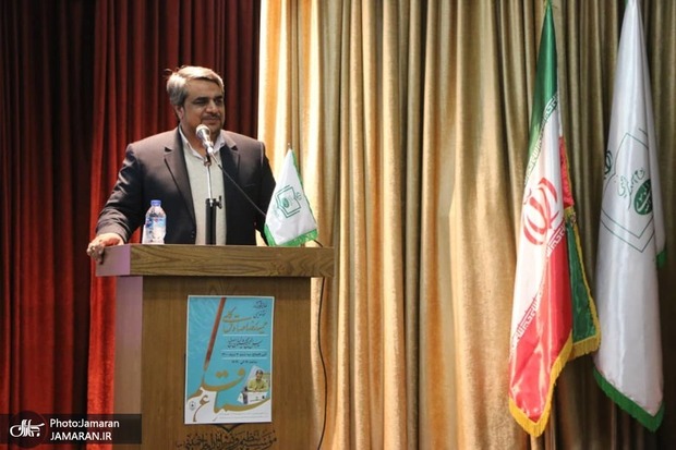 دیدار جمعی از هنرمندان هنرهای تجسمی با مدیر مؤسسه تنظیم ونشر آثار امام خمینی (س) اصفهان + تصاویر