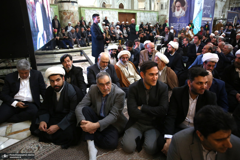 مراسم بیست‌و‌نهمین سالگرد ارتحال حاج سید احمد خمینی و بزرگداشت آیت‌الله بجنوردی در حرم امام