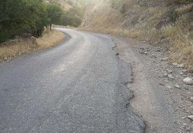 جاده باینگان معبری باریک و حادثه خیز نیازمند تعریض و بهسازی