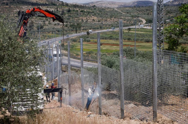 حصارکشی‌های جدید اسرائیل به دور کرانه غربی!