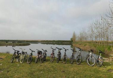 پویش سه شنبه های بدون خودرو در مسیر تالابی انزلی اجرا شد