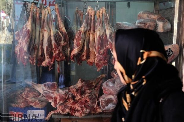 خرید گوشت قرمز توسط مردم ۴۰ درصد کاهش یافته است