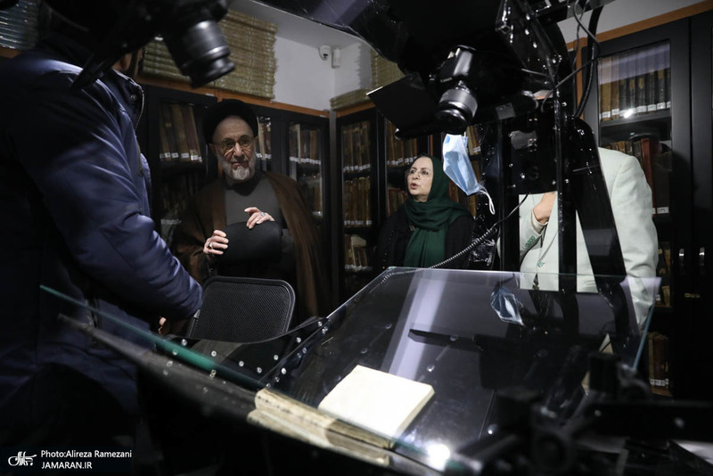 بازدید سید محمد خاتمی از موزه دکتر حسن حبیبی