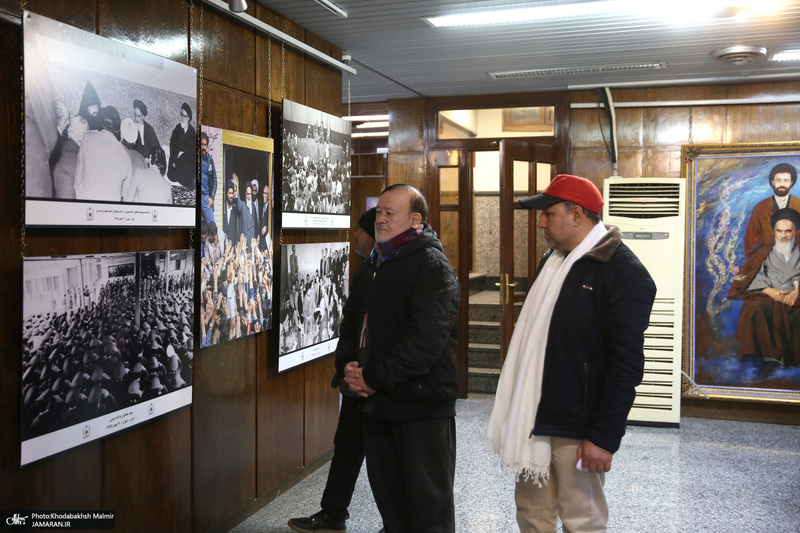 بازدید جمعی از گردشگران کشور پاکستان از بیت امام خمینی از جماران