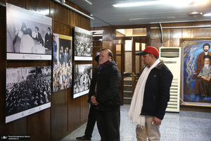 بازدید جمعی از گردشگران کشور پاکستان از بیت امام خمینی از جماران