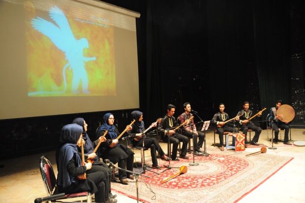 موسیقی صحنه‌ای به یاد جانباختگان سانحه هوایی در سبزوار برگزار شد