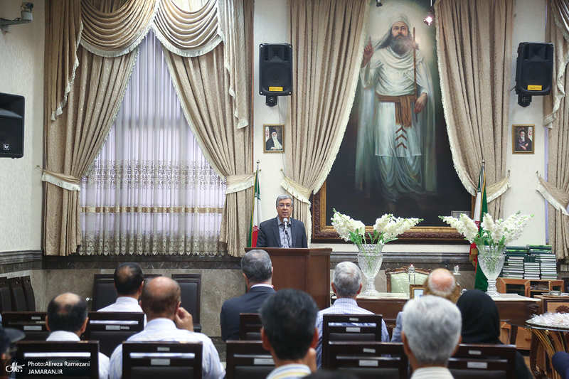 بزرگداشت امام خمینی در آتشکده