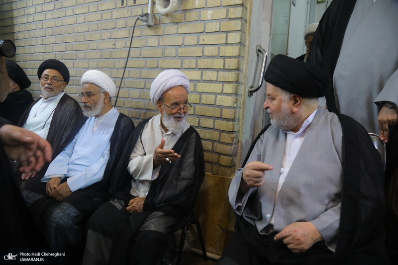 مراسم چهلمین روز تدفین رهبر شهید در دفتر آیت الله العظمی سیستانی در قم