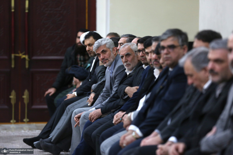 دیدار با رئیس و جمعی از کارکنان بنیاد مستضعفان با سیدحسن خمینی