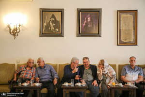 مراسم بزرگداشت امام خمینی (س) در کلیسای «سرکیس مقدس»