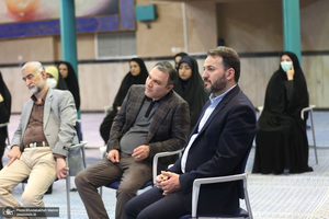 تجدید میثاق اساتید و دانشجویان پژوهشکده امام خمینی و انقلاب اسلامی با آرمان های بنیانگذار جمهوری اسلامی