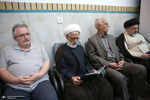 مراسم ختم همسر شهید آیت الله سید مصطفی خمینی (ره) -2