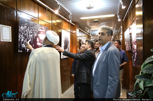 بازدید هیئتی از دانشگاه دفاع ملی جمهوری اسلامی پاکستان از بیت امام خمینی در جماران